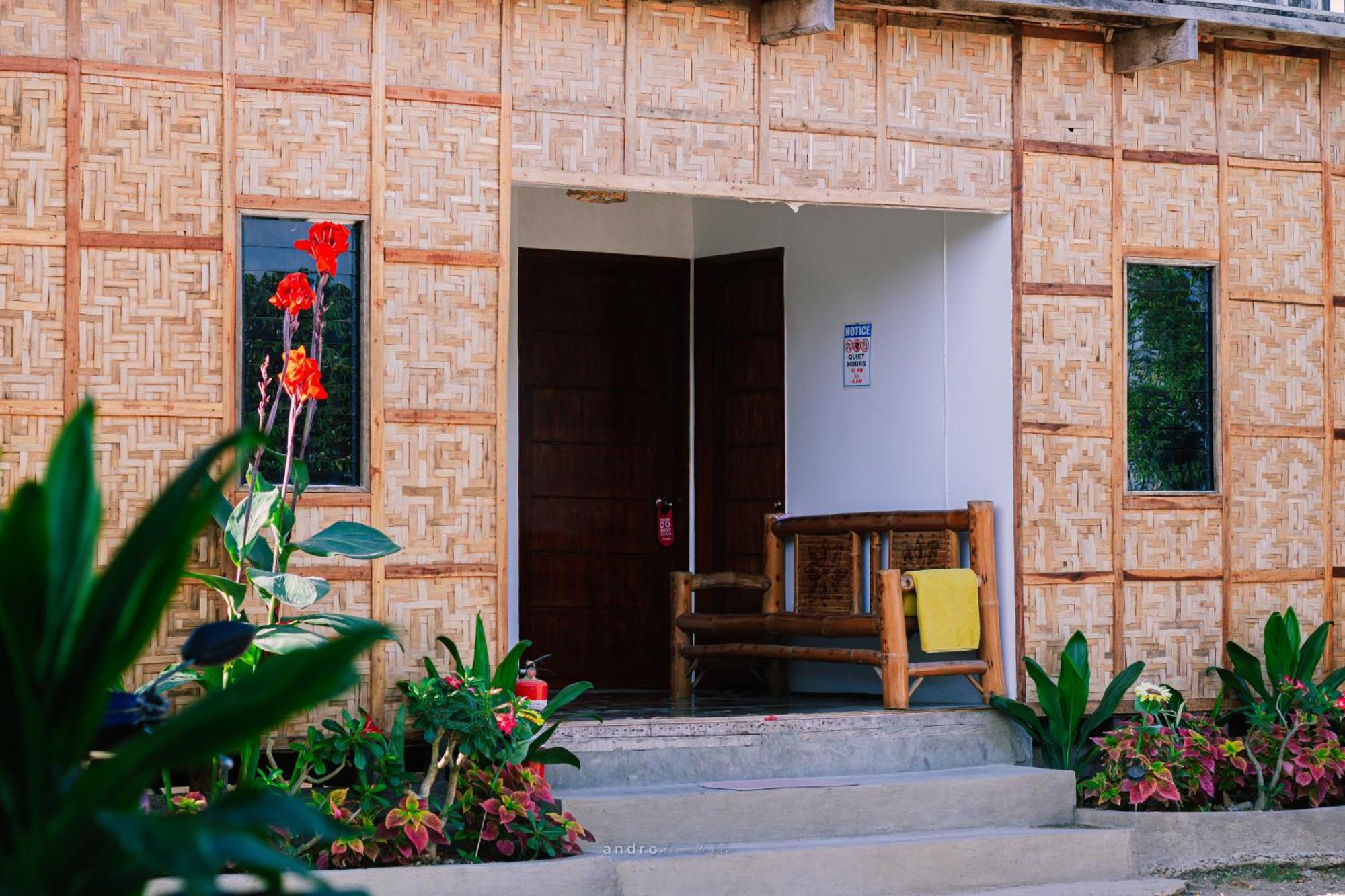 Ananas Guesthouse Moalboal Exterior foto