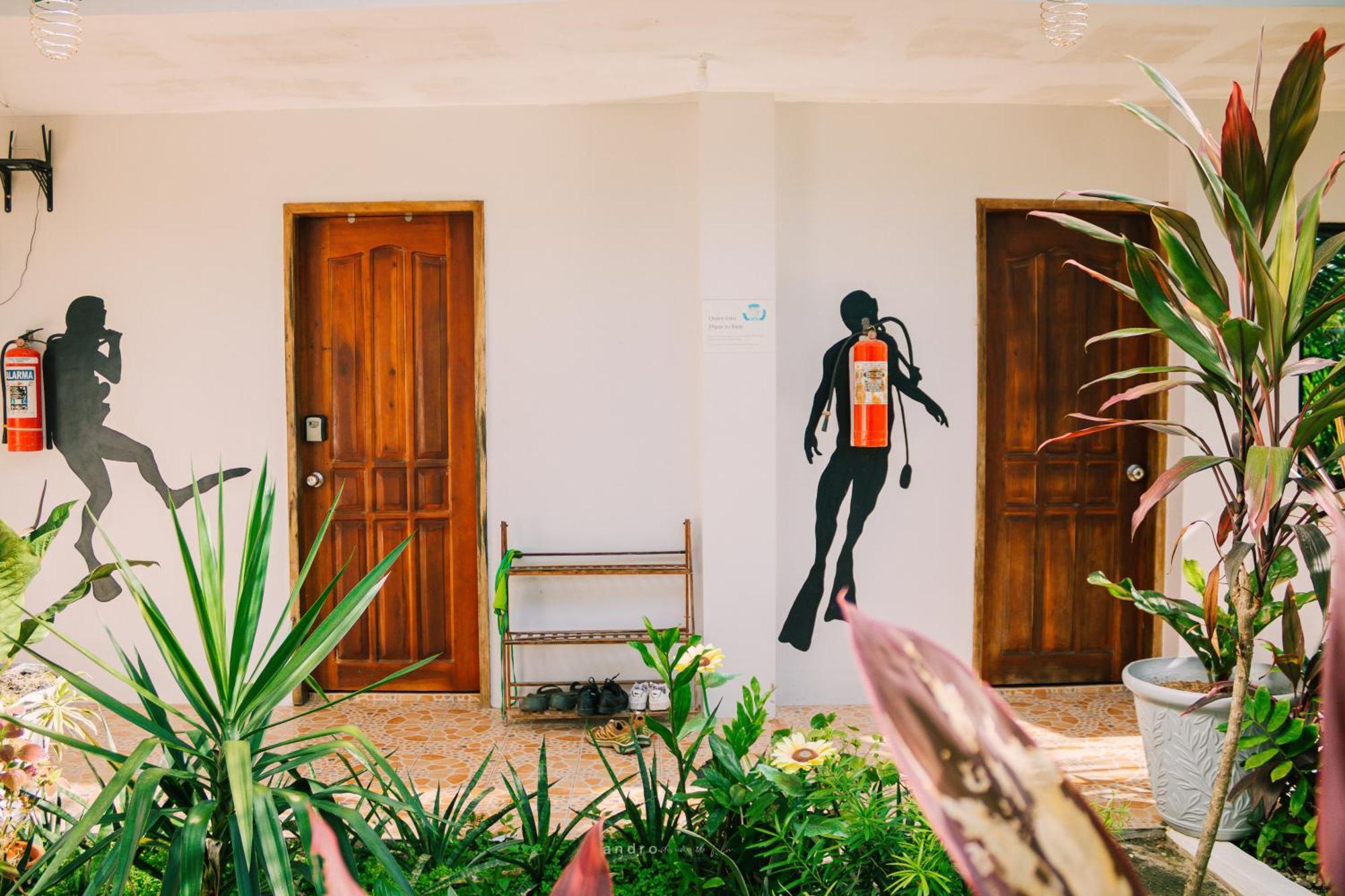 Ananas Guesthouse Moalboal Exterior foto